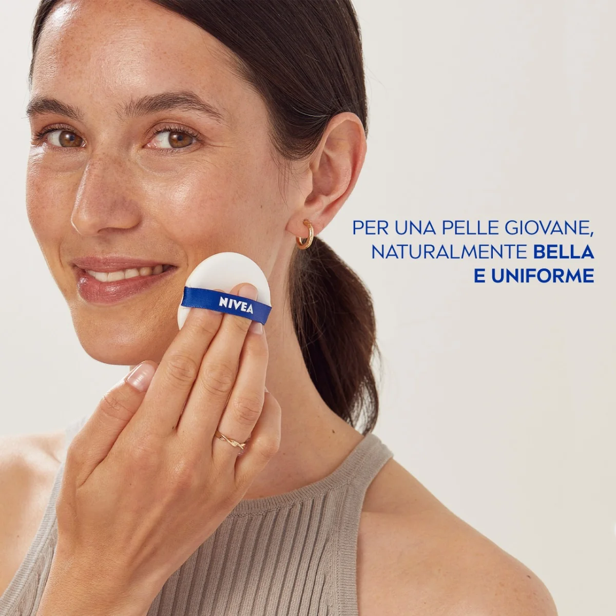 Nivea Q10 Plus Anti-Age 3 in 1 Skin Care Cushion Dark Azione Idratante