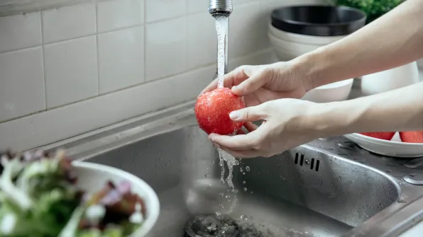 Lavare e Disinfettare Frutta e Verdura: Consigli Utili